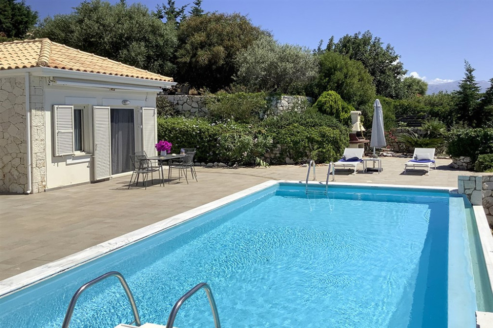 Meganisi_Aurora Bungalows_01!.jpg